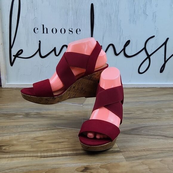 💜American Eagle Red Suede Open Toe Wedge Sandals Size 8.5 - Picture 2 of 12